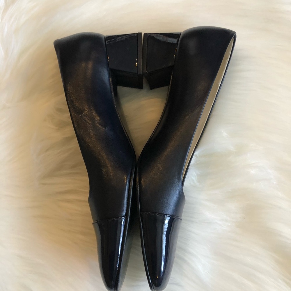 Etienne Aigner Siena Flat Black Leather Pumps 9.5N - Picture 7 of 12